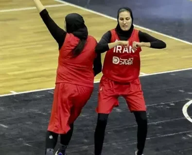 دلارام وکیلی